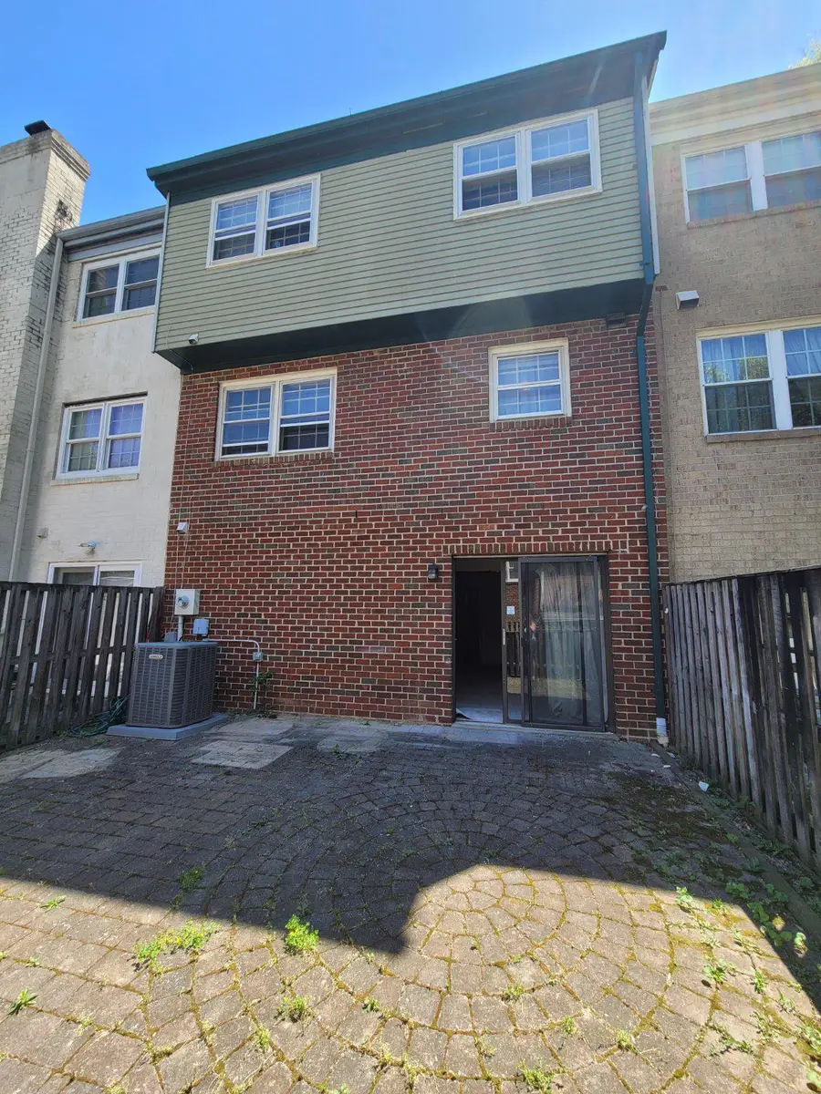 4552 King Edward Ct, Annandale, VA 22003 - #2