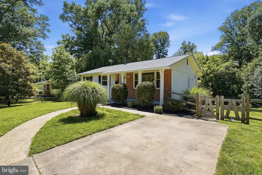 4338 Andes Dr, Fairfax, VA 22030 - #2
