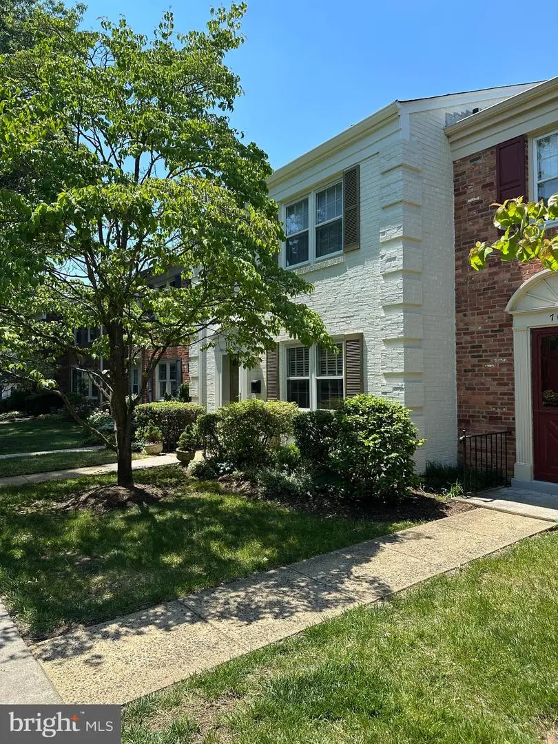 7024 Alicent Pl, McLean, VA 22101 - #2