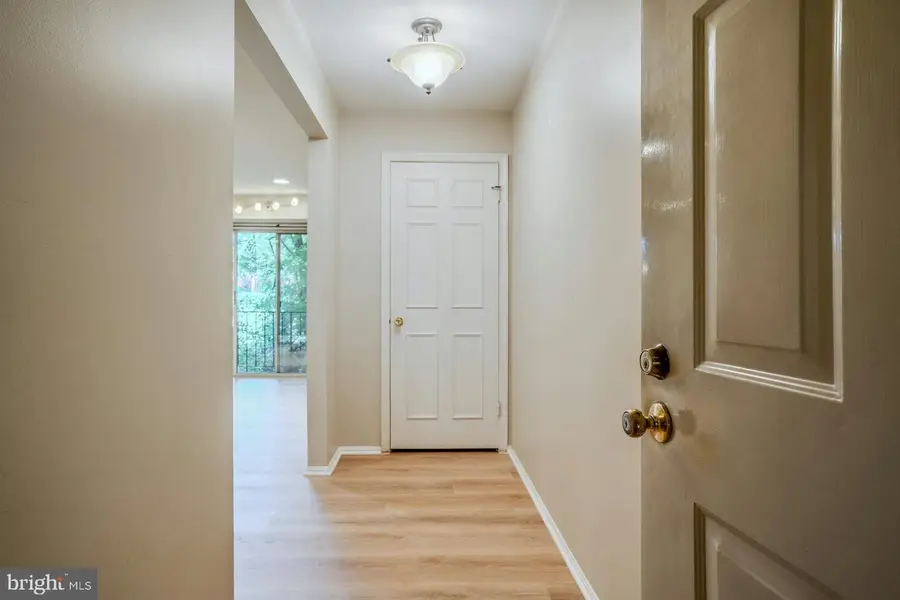 7717 Inversham Dr #116, Falls Church, VA 22042 - #3