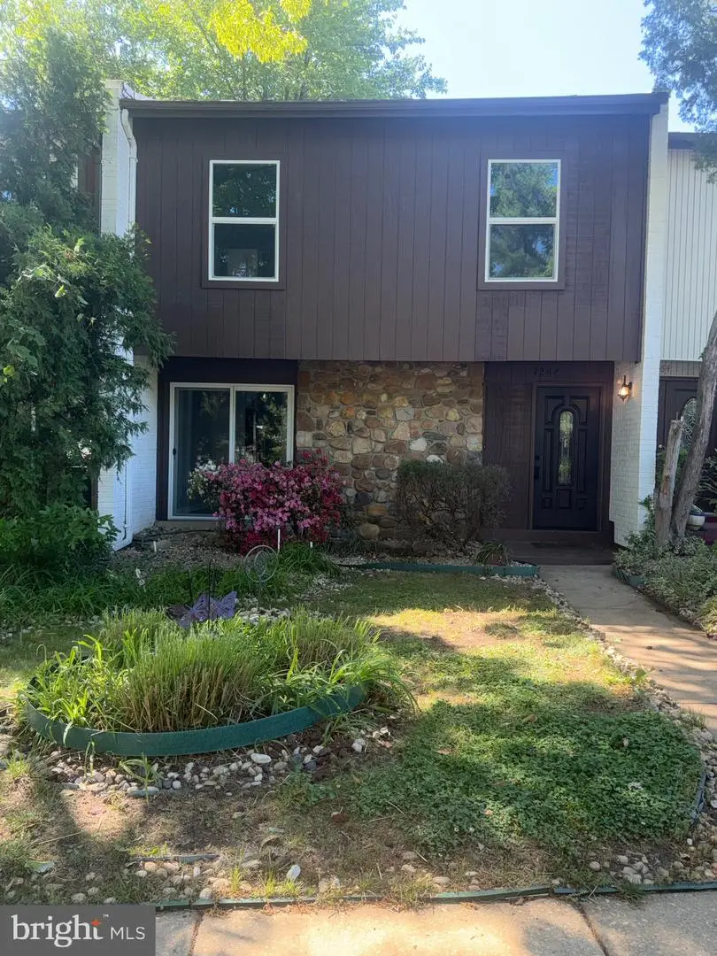 7266 Hillary St, Alexandria, VA 22315 - #2