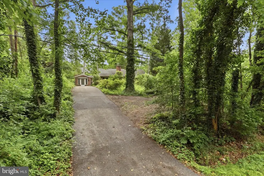 7613 Fort Hunt Rd, Alexandria, VA 22308 - #3
