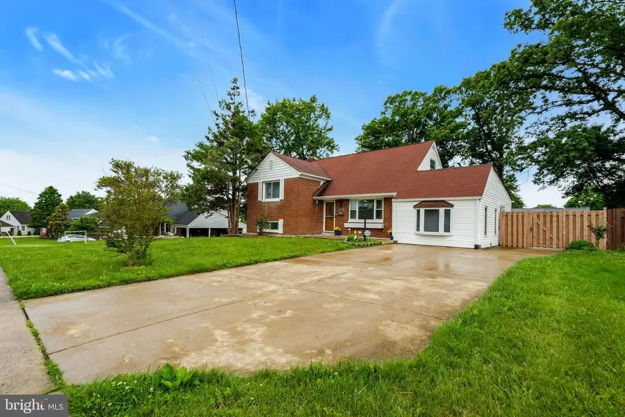 5910 Flanders St, Springfield, VA 22150 - #2