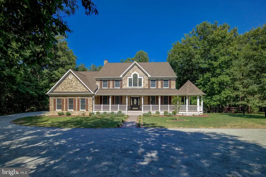 813 Blacks Hill Rd, Great Falls, VA 22066 - #3