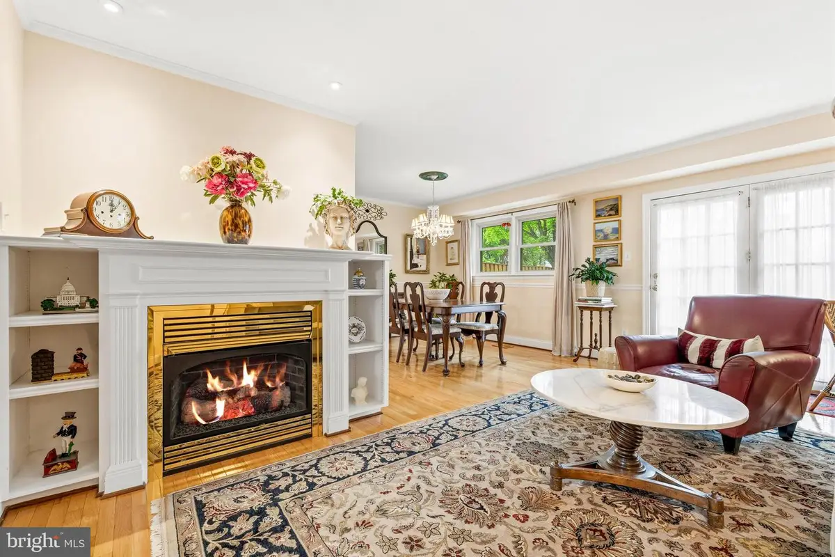 5044 Cliffhaven Dr, Annandale, VA 22003 - #1