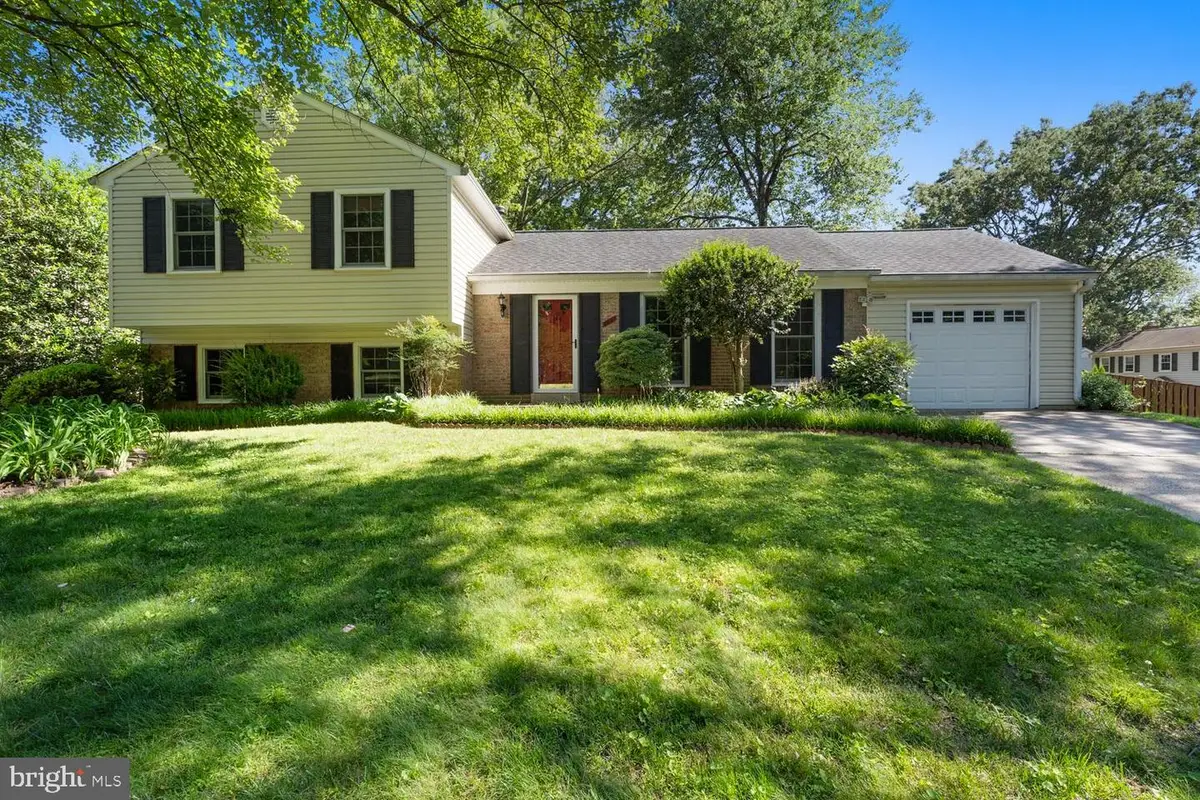 9501 Wallingford Dr, Burke, VA 22015 - #1