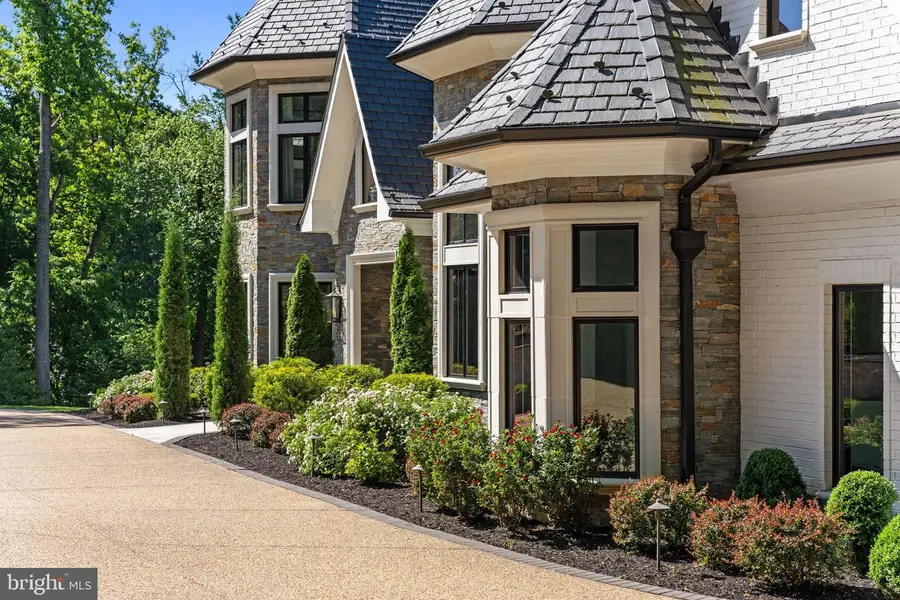 1332 Mccay Ln, McLean, VA 22101 - #2