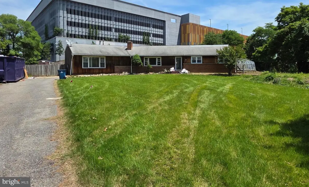 6501 Terry Dr, Springfield, VA 22150 - #1