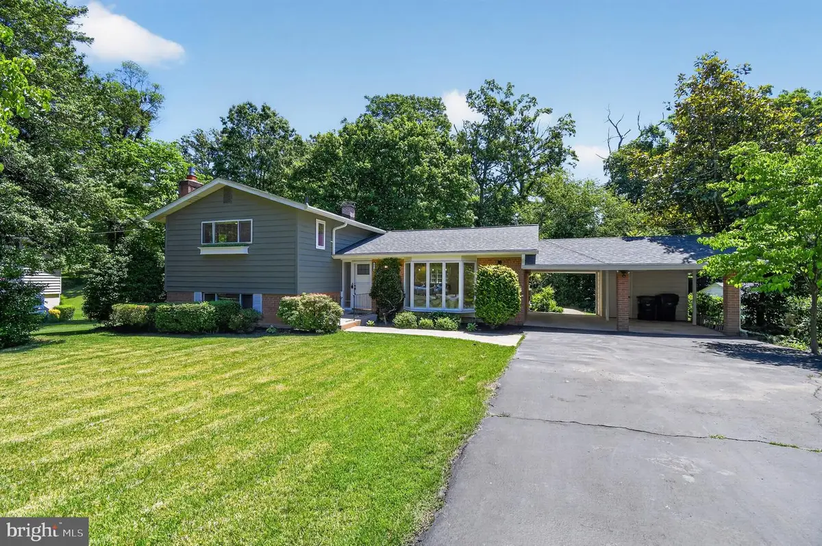8815 Beauchamp Dr, Alexandria, VA 22309 - #1