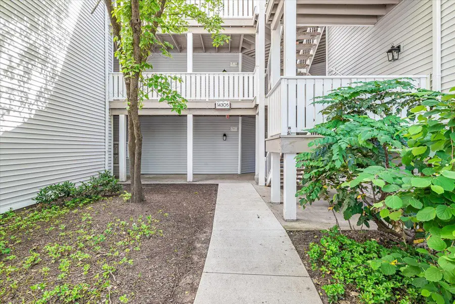 14305 Climbing Rose Way #202, Centreville, VA 20121 - #2