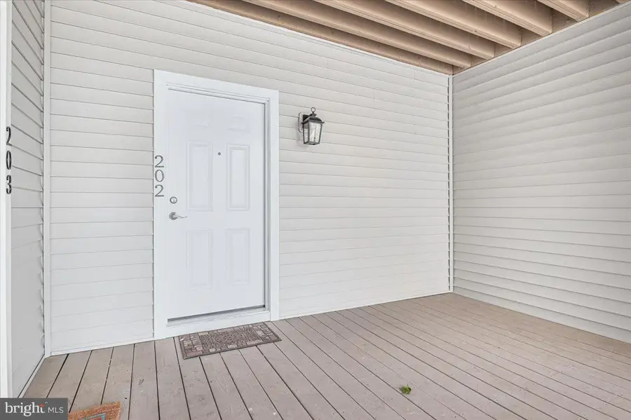 14305 Climbing Rose Way #202, Centreville, VA 20121 - #3