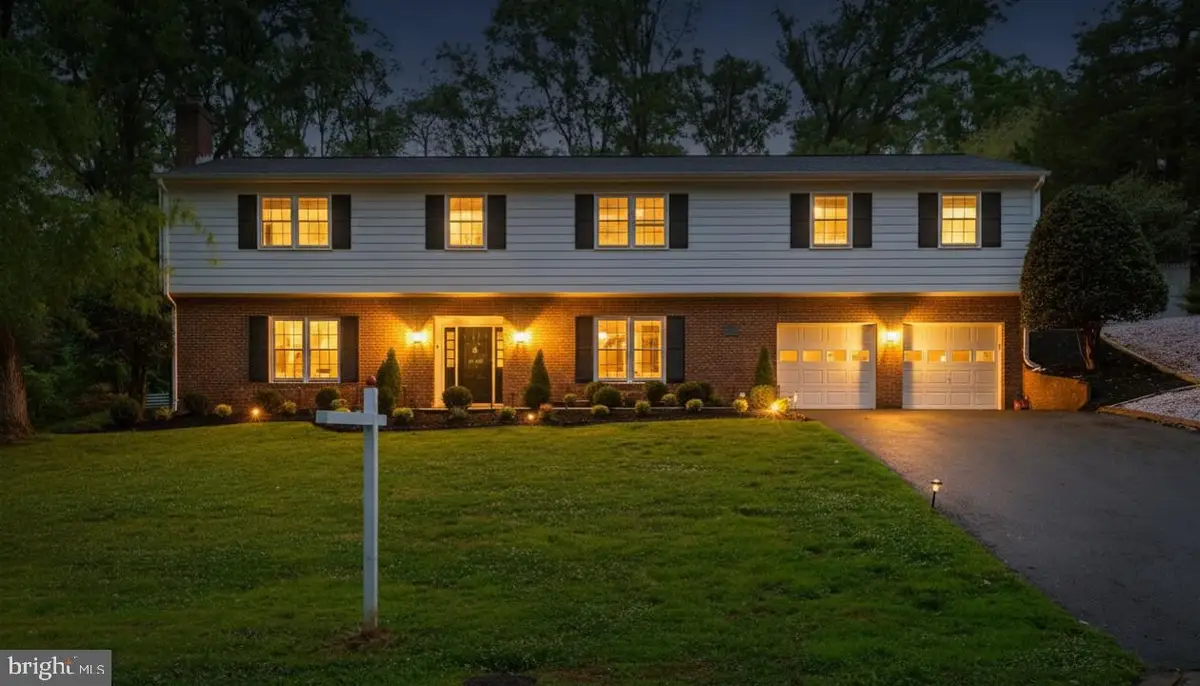 1718 Hollinwood Dr, Alexandria, VA 22307 - #1