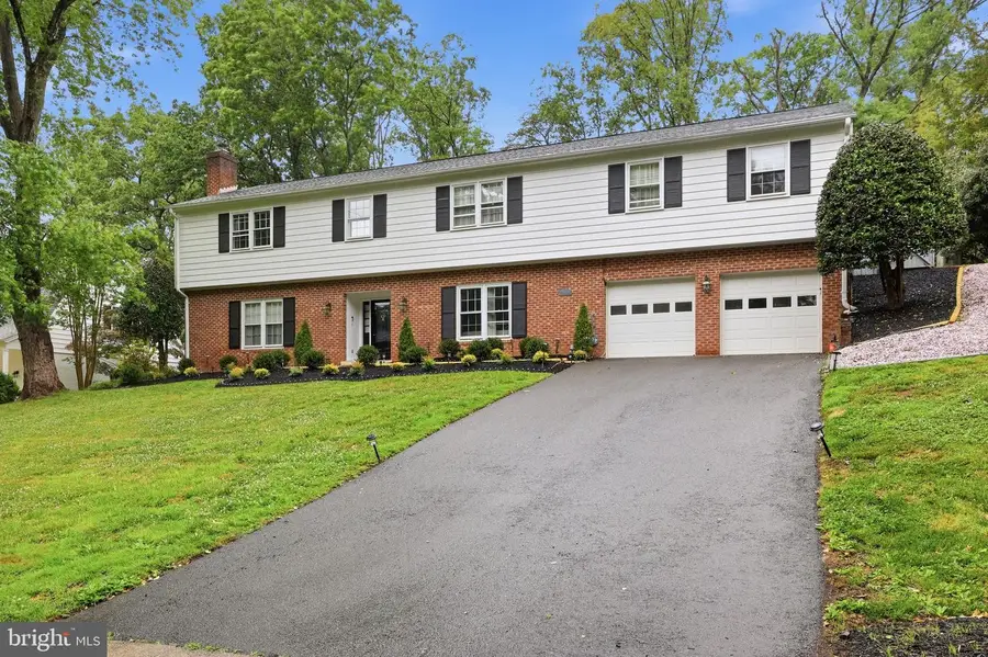 1718 Hollinwood Dr, Alexandria, VA 22307 - #2