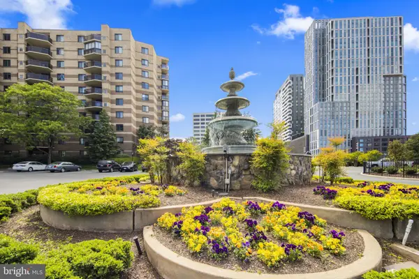 8360 Greensboro Dr #102, MCLEAN, VA 22102