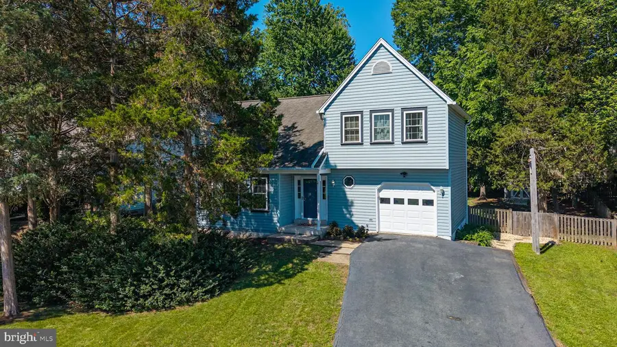 4350 Silas Hutchinson Dr, Chantilly, VA 20151 - #2