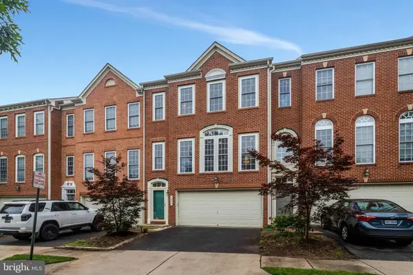 4694 Helen Winter Ter, ALEXANDRIA, VA 22312