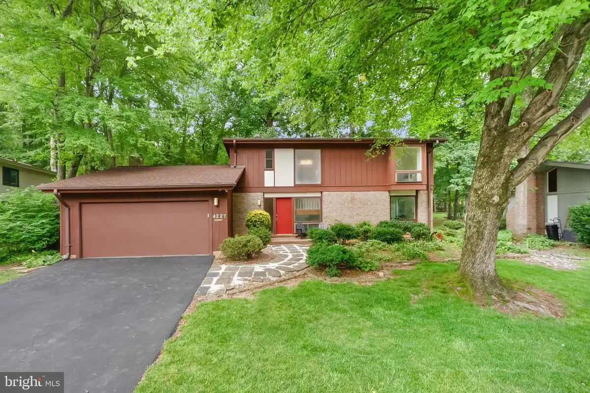 4227 Elizabeth Ln, Annandale, VA 22003 - #1