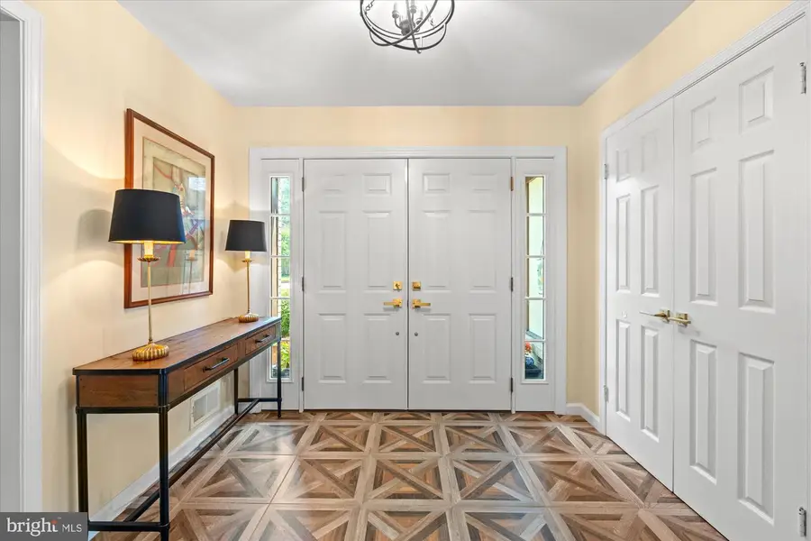 3800 Ridgelea Dr, Fairfax, VA 22031 - #3