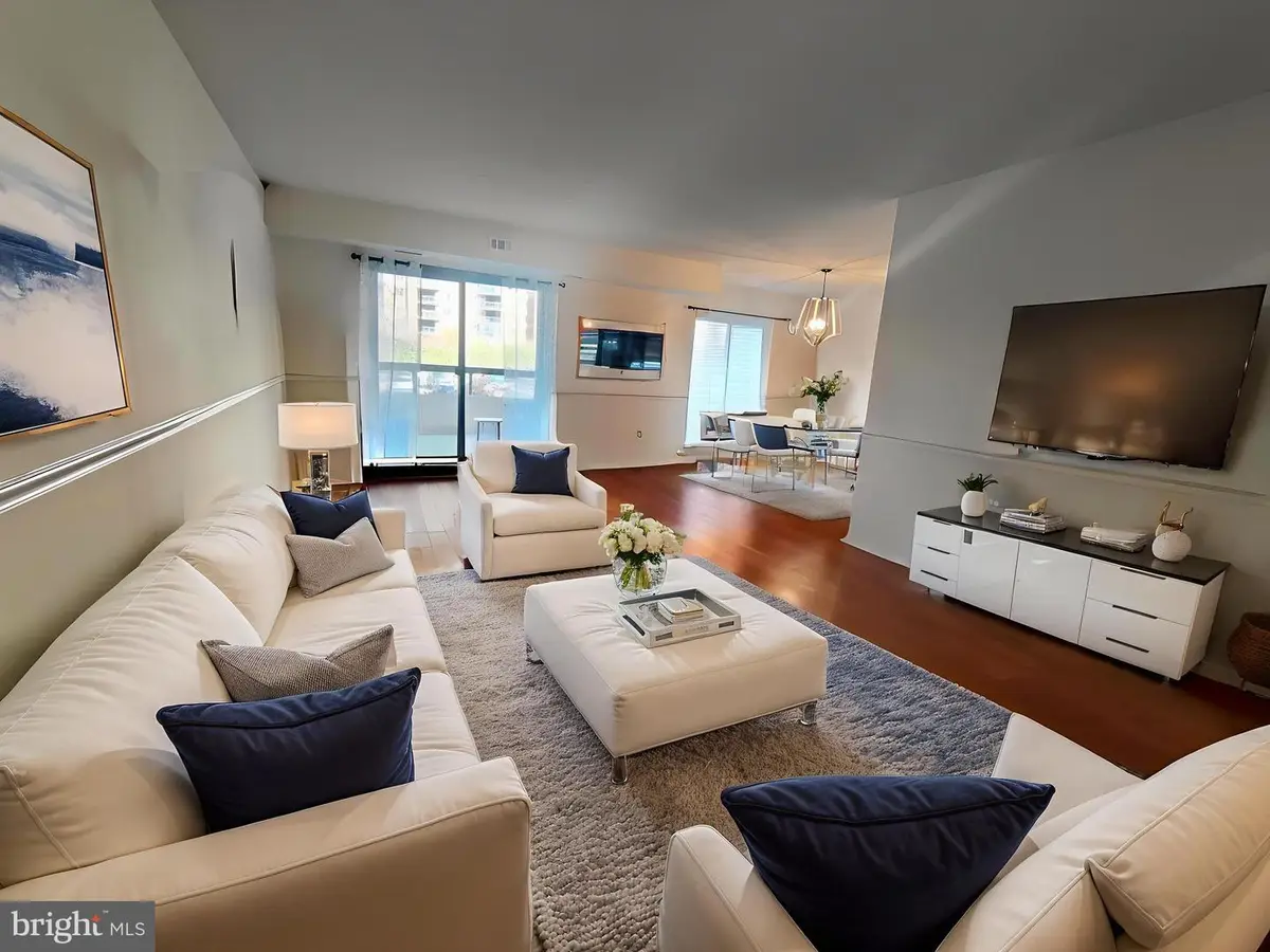 8360 Greensboro Dr #207, McLean, VA 22102 - #1