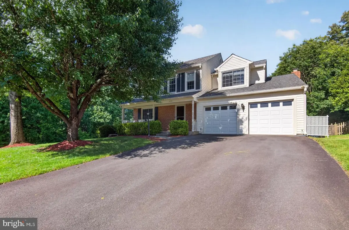 5724 Flagler Dr, Centreville, VA 20120 - #1