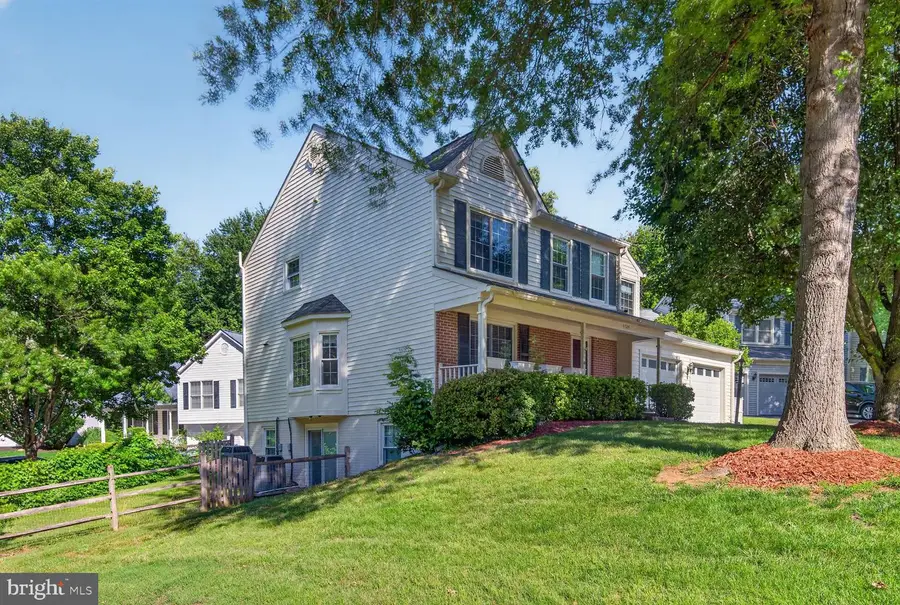 5724 Flagler Dr, Centreville, VA 20120 - #2