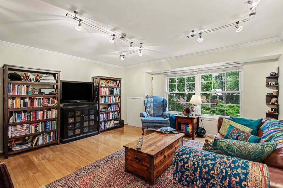 7621 Provincial Dr #307, McLean, VA 22102 - #2