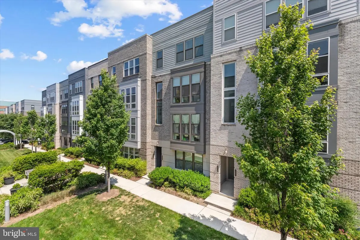 13363 Launders St, Herndon, VA 20171 - #1
