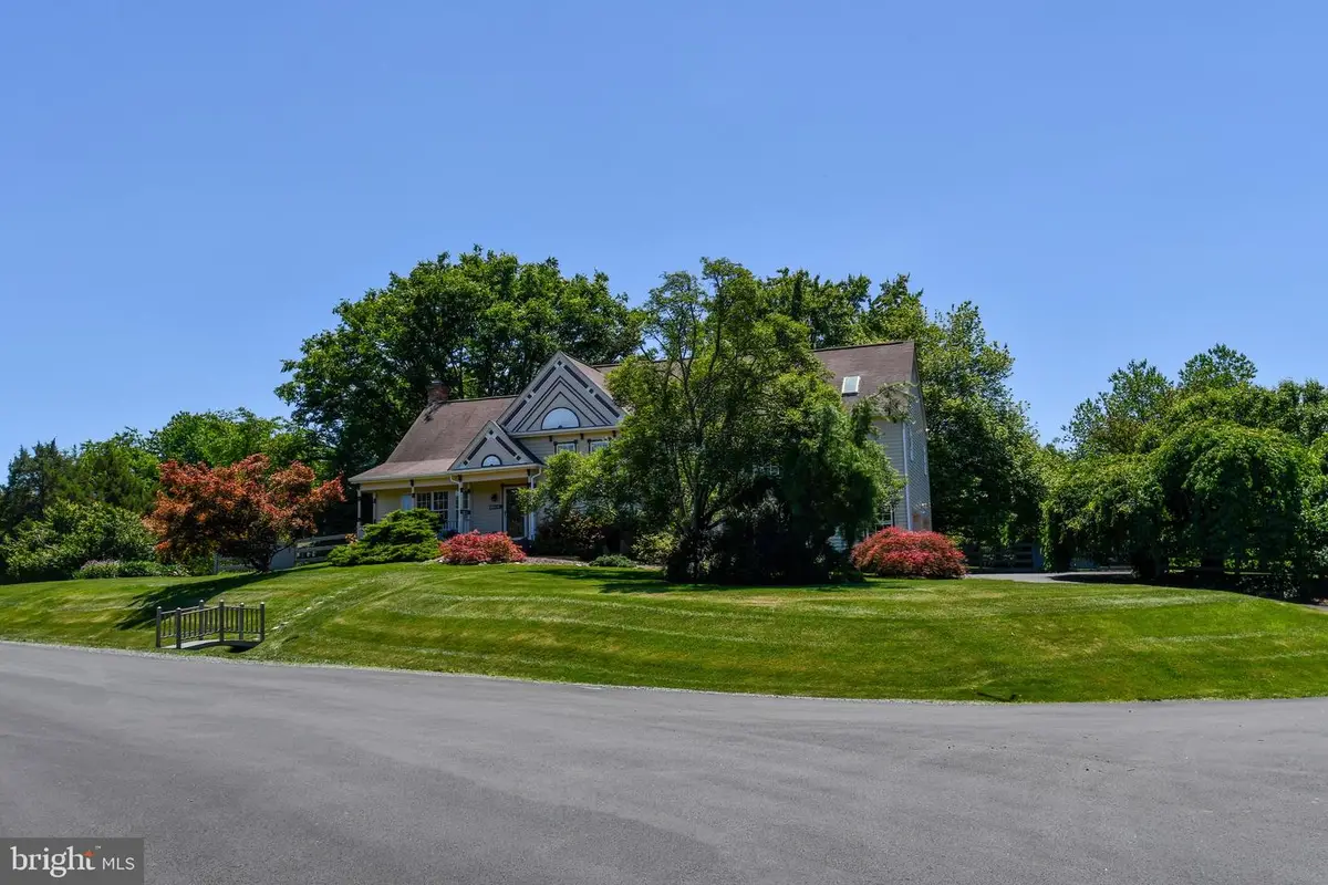 11061 Tottenham Ln, Reston, VA 20194 - #1