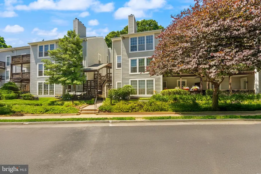 10158 Oakton Terrace Rd, Oakton, VA 22124 - #2
