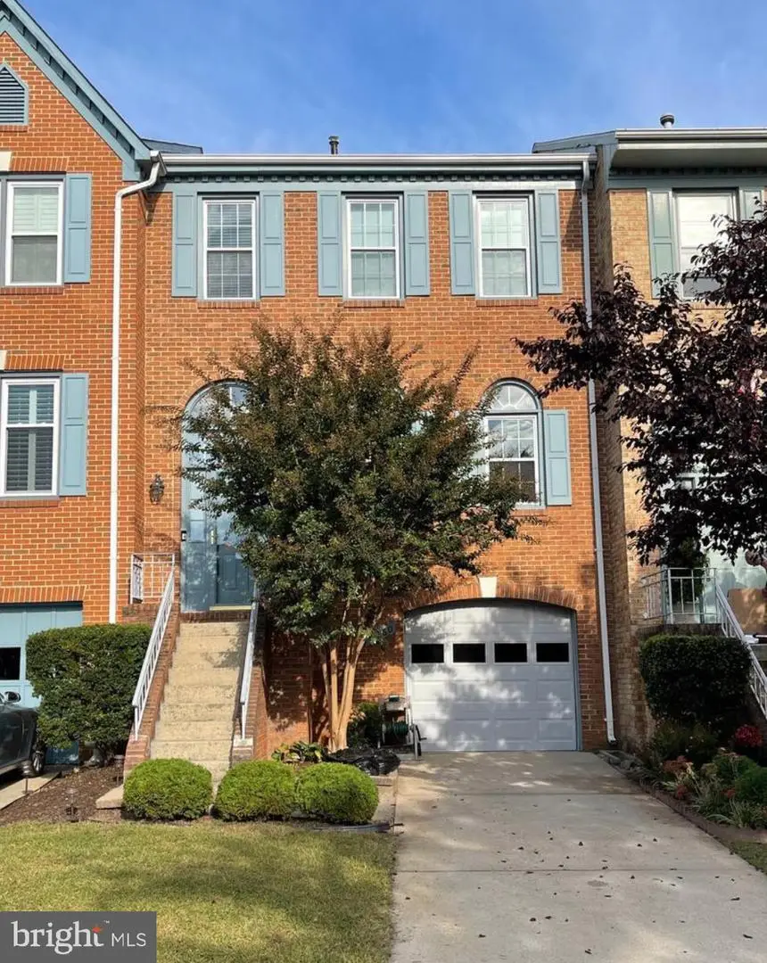 5960 Wescott Hills Way, Alexandria, VA 22315 - #1