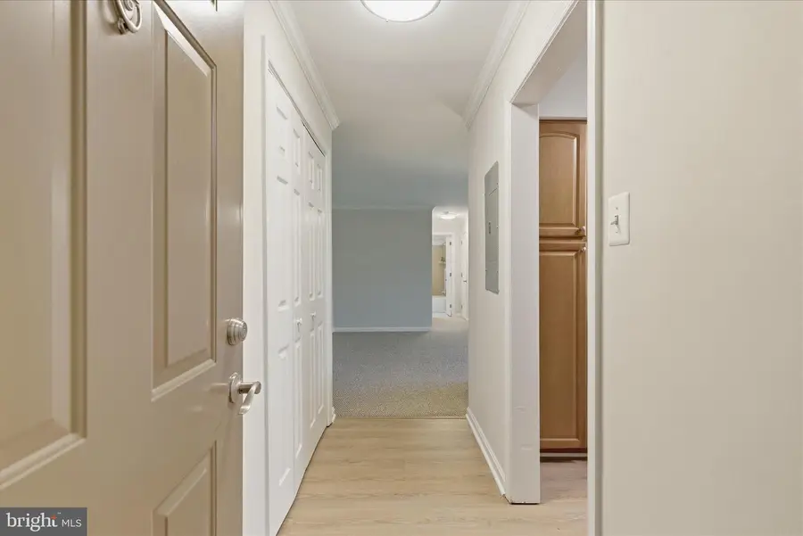 3334 Spring Ln #b-46, Falls Church, VA 22041 - #3