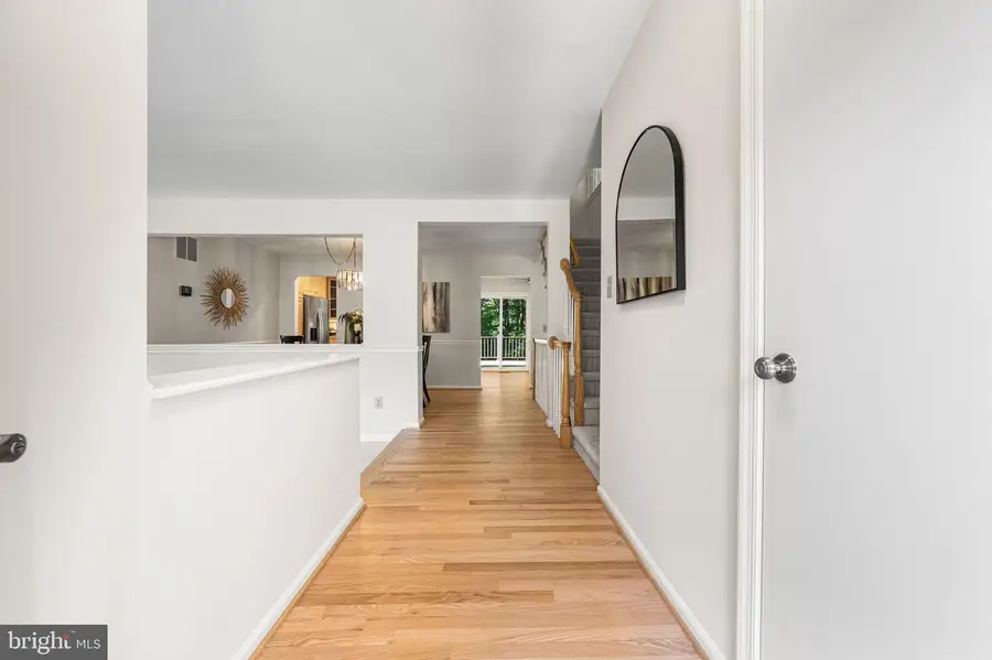 7913 Pebble Brook Ct, Springfield, VA 22153 - #3