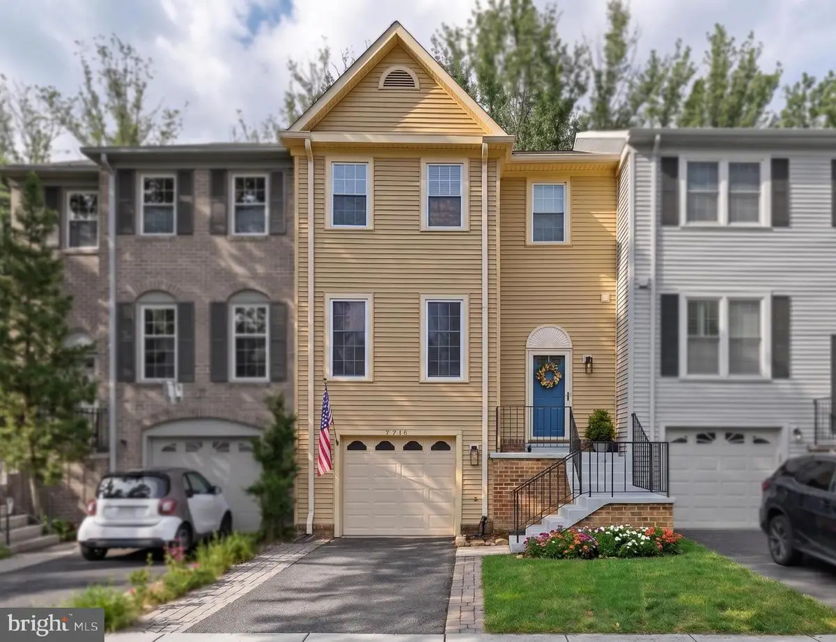 7716 Shootingstar Dr, Springfield, VA 22152 - #1