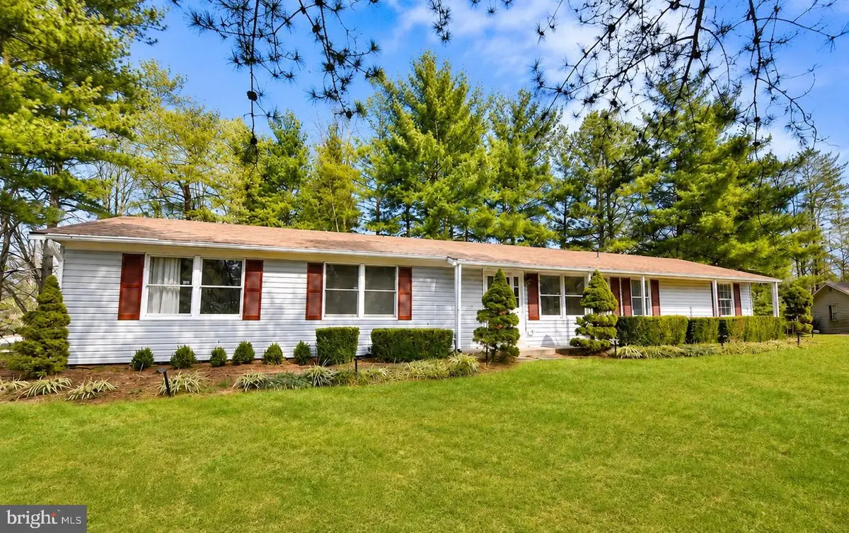 10818 Oldfield Dr, Reston, VA 20191 - #1