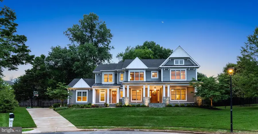 7820 Calpurnia Ct, McLean, VA 22102 - #2