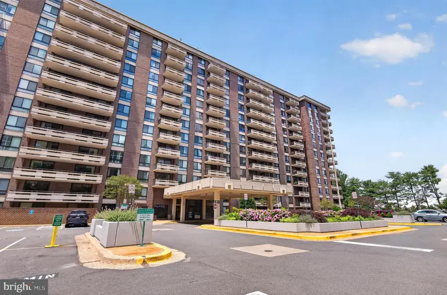 1808 Old Meadow Rd #509, McLean, VA 22102 - #2