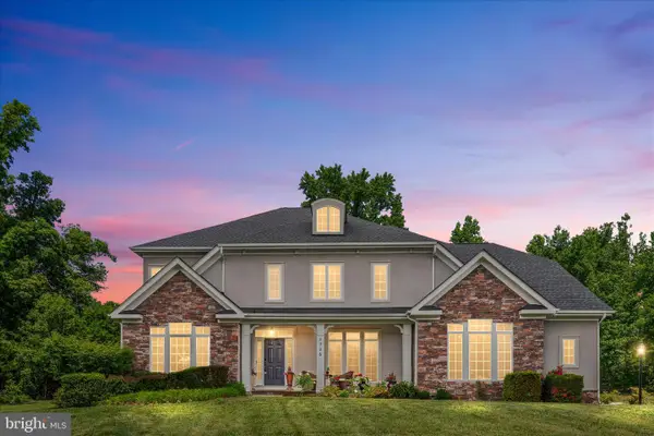 8906 Laurel Overlook Dr, LORTON, VA 22079