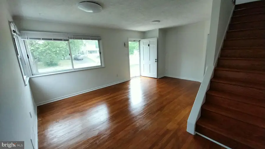 6711 Swarthmore Dr, Alexandria, VA 22307 - #3