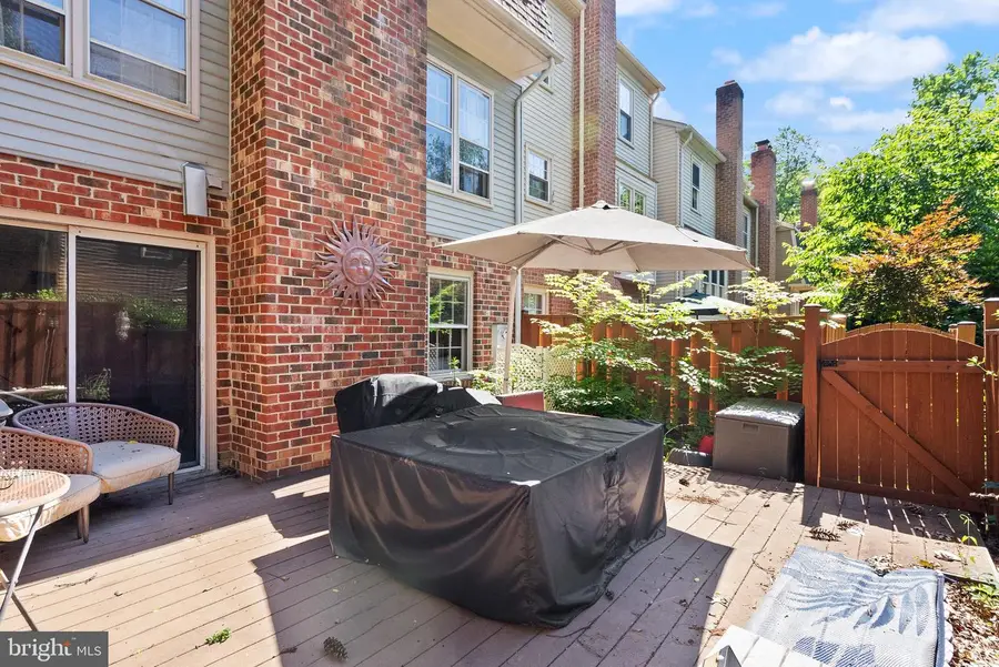 7877 Hampton Village Pass, Annandale, VA 22003 - #3