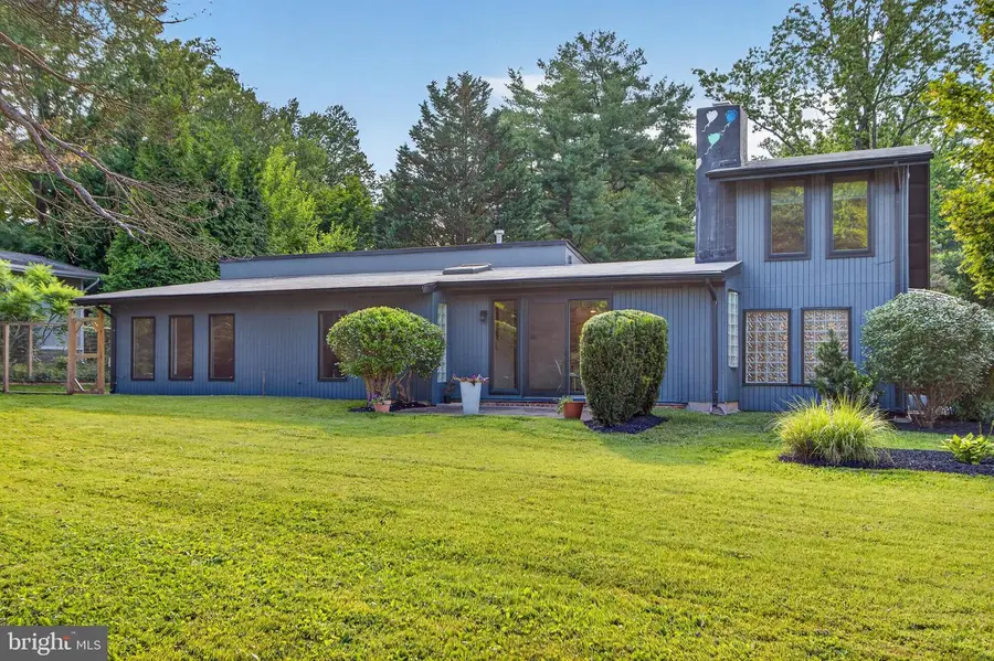 7901 Sycamore Dr, Falls Church, VA 22042 - #3