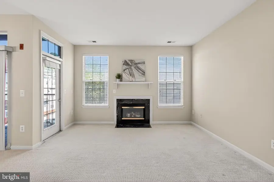 11575 Cavalier Landing Ct #301, Fairfax, VA 22030 - #3