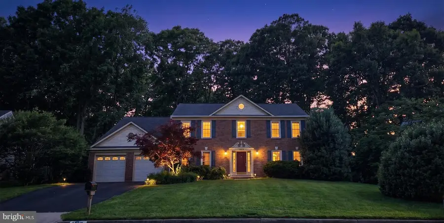 8722 Foxhall Ter, Fairfax Station, VA 22039 - #2