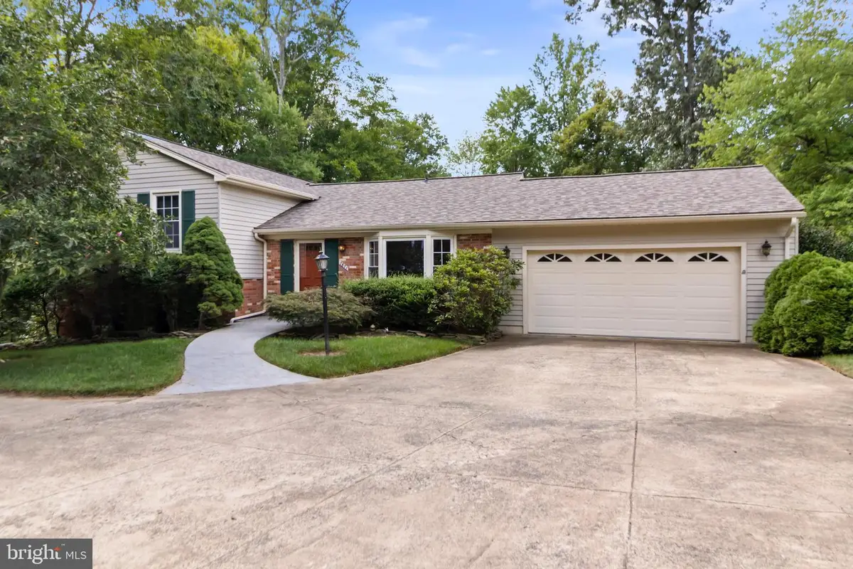 7871 Godolphin Dr, Springfield, VA 22153 - #1