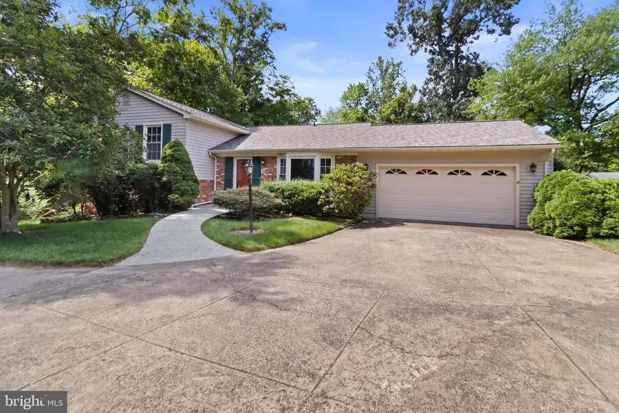 7871 Godolphin Dr, Springfield, VA 22153 - #2