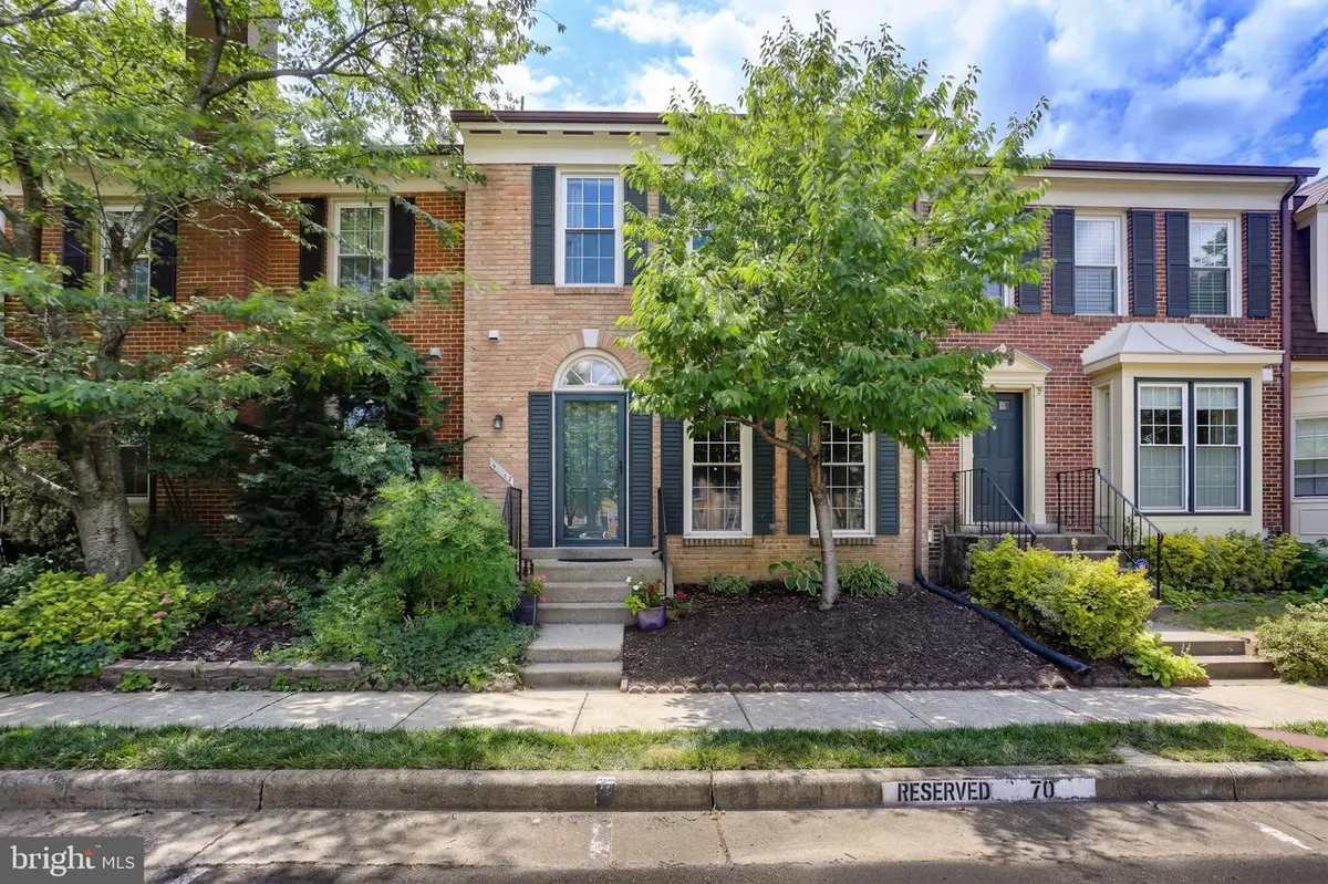 6152 Wellington Commons Dr, Alexandria, VA 22310 - #1
