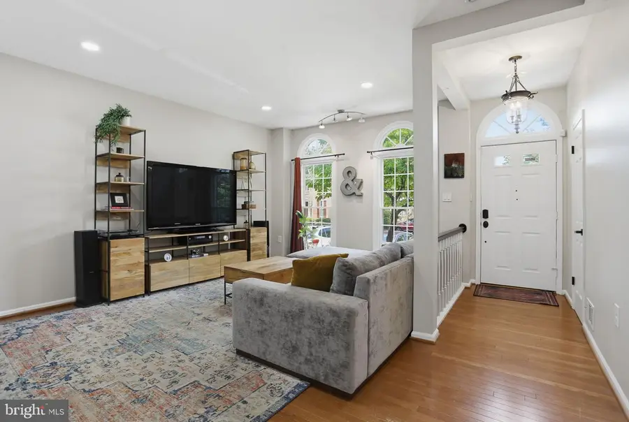 6152 Wellington Commons Dr, Alexandria, VA 22310 - #3