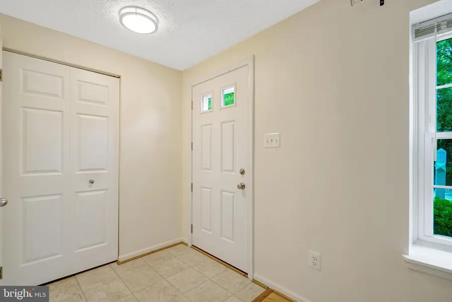 7516 Aspenpark Rd, Lorton, VA 22079 - #2