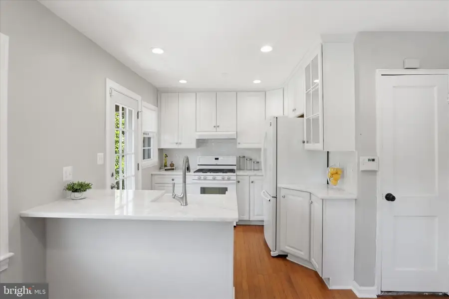 2504 Stone Hedge Dr, Alexandria, VA 22306 - #3