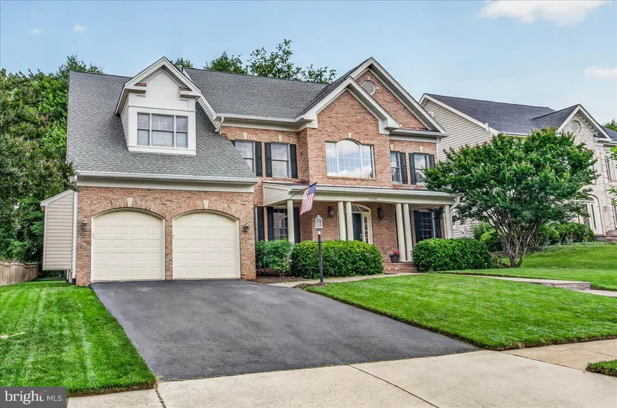 13754 Royal Red Ter, Chantilly, VA 20151 - #2