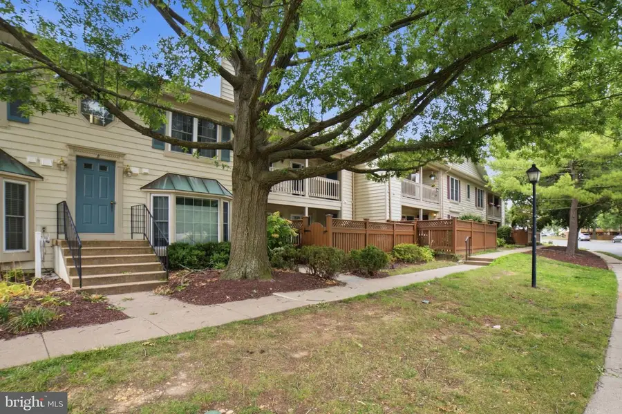 6090-b Essex House Sq #b, Alexandria, VA 22310 - #3